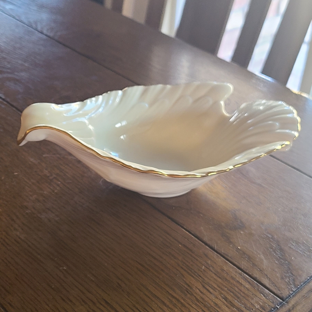 Lenox dove ivory porcelain with 24k gold rim bowl